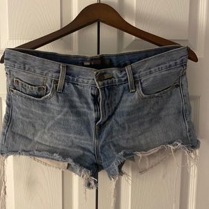 Levi’s shorts. Size 6. Dixie shorts.